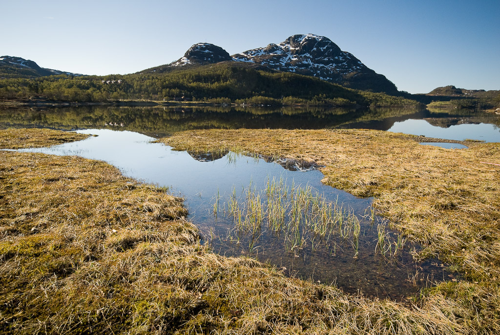 Mosvatnet og Gullingen. Foto: Jarle Lunde/SuldalFoto.no